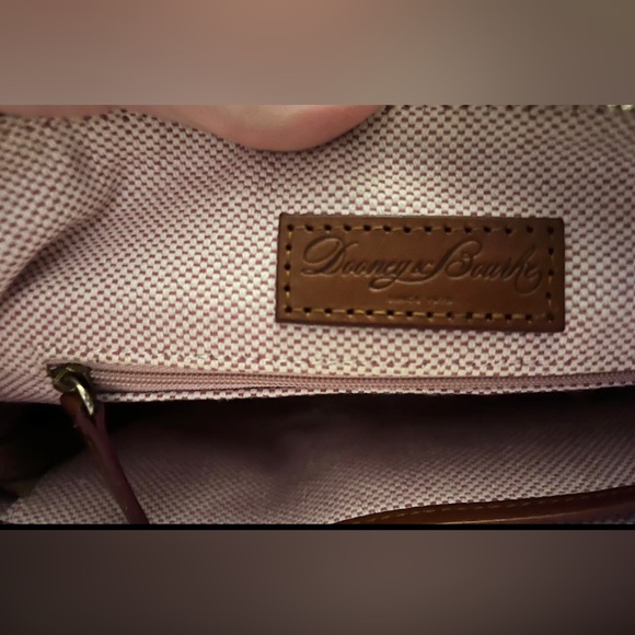 SOLD Dooney & Bourke AWL 2 crossbody letter carrier. Offers welcome! - Picture 10 of 10